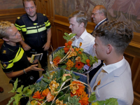 20170109 Bronzen Erepenning voor Menschlievend Hulpbetoon stadhuis Dordrecht Tstolk