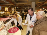 20171702 Rob Geus onthult nieuwe schoonmaaklijn in Jumbo Sterrenburg Dordrecht Tstolk 004