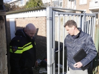 20161403 Wijkagent loopt samen met Dick Silvius door Krispijn Dordrecht Tstolk 002