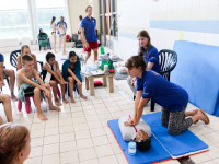 28072021 Kinderen krijgen les in reanimeren Sportboulevard Dordrecht