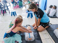 28072021 Kinderen krijgen les in reanimeren Sportboulevard Dordrecht