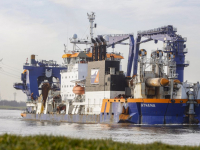 Snijkopzuiger baggerbedrijf Van Oord Kil Dordrecht