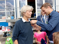 Koninklijke onderscheiding mevrouw JJ Wierenga Beelen zeilvereniging KDR&ZV Dordrecht