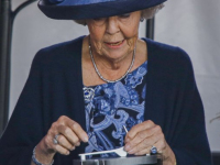 Prinses Beatrix opent Prins Clausbrug Dordrecht