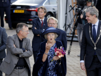 Prinses Beatrix opent Prins Clausbrug Dordrecht