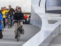 Prinses Beatrix opent Prins Clausbrug Dordrecht