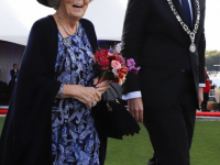 Prinses Beatrix opent Prins Clausbrug Dordrecht