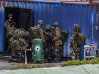 Korps Mariniers oefenen op Dordtse Kil III Spinel Dordrecht