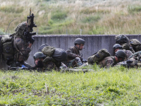 Korps Mariniers oefenen op Dordtse Kil III Spinel Dordrecht