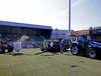 20181607 Begin gemaakt aan verwijderen kunstgrasveld FC Dordrecht Dordrecht Tstolk