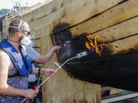 Schip rivier boot stad\'gaat volgende fase in van schip naar sculptuur Dordrecht