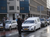 20171401 Laatste eer aan oliebollenbakker Ron Spuiboulevard Dordrecht Tstolk 002