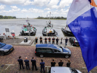 Eerbetoon en laatste groet aan oud directeur Leen Muller Merwekade Dordrecht