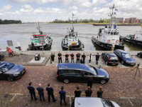 Eerbetoon en laatste groet aan oud directeur Leen Muller Merwekade Dordrecht