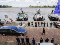 Eerbetoon en laatste groet aan oud directeur Leen Muller Merwekade Dordrecht