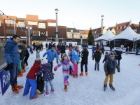 20170501 Heerlijk schaatsweer Statenplein Dordrecht Tstolk 003