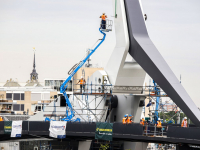 Laatste werkzaanheden aan Prins Clausbrug ingehesen Dordrecht