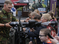 Militairen schieten op het Statenplein Dordrecht
