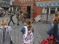 Militairen schieten op het Statenplein Dordrecht