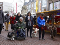 20170603 Hannie met signaalhonden in opleiding centrum Dordrecht Tstolk