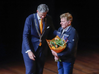Fred van der linden Lid in de Orde van Oranje-Nassau Kunstmin Dordrecht