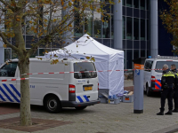 Man (64) overleden voor ingang ziekenhuis na steekpartij in woning