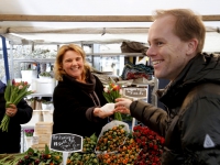 20171803 Marktkooplui in het zonnetje gezet Dordrecht Tstolk