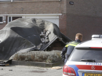 Meerdere meldingen van stormschade Damsterdiep Dordrecht