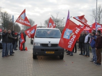 20151412-Metaalwerkers-staken-bij-Fokker-Papendrecht-Tstolk-001