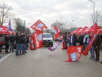 20151412-Metaalwerkers-staken-bij-Fokker-Papendrecht-Tstolk