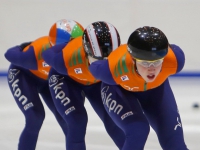 20152001-Nederlands-Shorttrack-rijdt-zich-warm-Sportboulevard-Dordrecht-Tstolk-003_resize