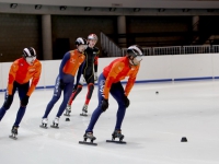 20152001-Nederlands-Shorttrack-rijdt-zich-warm-Sportboulevard-Dordrecht-Tstolk-010_resize