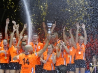 20163010 Nederlandse korfballers overtuigend naar Europese titel Dordrecht Tstolk 011