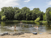 Negatief zwemadvies voor recreatieplas Merwelanden