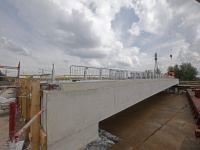 Nieuw viaduct over A16 is megaklus