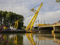 Eerste beweegbare nieuwe deel Wantijdbrug Dordrecht