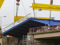 Eerste beweegbare nieuwe deel Wantijdbrug Dordrecht