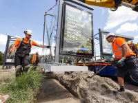 Eerste nieuwe bushokjes geplaatst Dordrecht