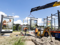 Eerste nieuwe bushokjes geplaatst Dordrecht