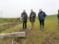 20142611-Onthulling-nieuwe-grenssteen-buitengebied-Wieldrechtse-Zeedijk-Dordrecht-Tstolk-001_resize