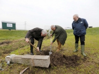 20142611-Onthulling-nieuwe-grenssteen-buitengebied-Wieldrechtse-Zeedijk-Dordrecht-Tstolk-002_resize