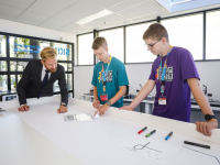 Minister Dennis Wiersma bij opening middelbare school Stedelijk Dalton College Leerpark Dordrecht