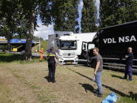 Ongeval met vrachtwagens op Provincialeweg Dordrecht