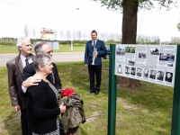 20150405-Onthulling-informatiebord-bij-het-Lancastermonument-Papendrecht-Tstolk-001_resize