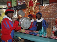 20161311 Vernieuwd Sinterklaashuis geopend Spuiboulevard Dordrecht Tstolk 001