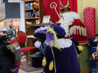 Huis van Sinterklaas in Winkelcentrum Sterrenburg