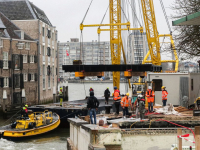 03022022-Eerste-brugdeel-van-gerestaureerde-Engelenburgerbrug-terug-op-zijn-plek-Dordrecht-Stolkfotografie-002