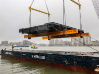 03022022-Eerste-brugdeel-van-gerestaureerde-Engelenburgerbrug-terug-op-zijn-plek-Dordrecht-Stolkfotografie