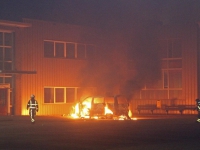 20170101 Oud en Nieuw Autobrand Maarten H Trompweg Dordrecht Tstolk 001