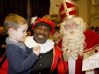 20150112-Oud-Tweede-kamerlid-als-zwarte-piet-Sinterklaashuis-Dordrecht-Tstolk